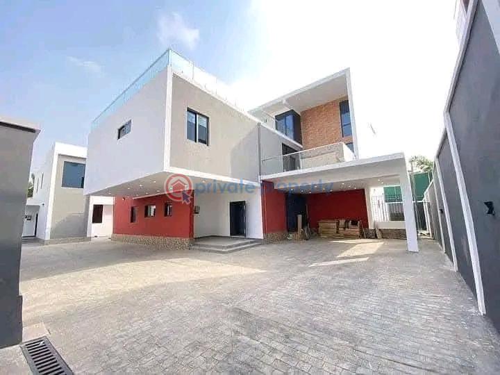 8 bedroom Townhouse For Sale Cantonments Accra - 1