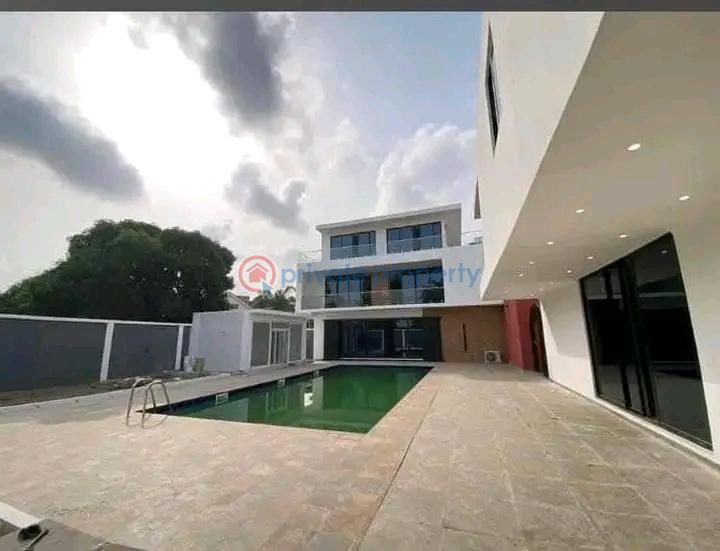 8 bedroom Townhouse For Sale Cantonments Accra - 5