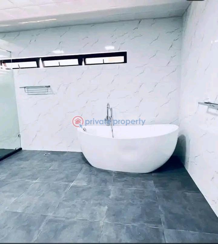 8 bedroom Townhouse For Sale Cantonments Accra - 4