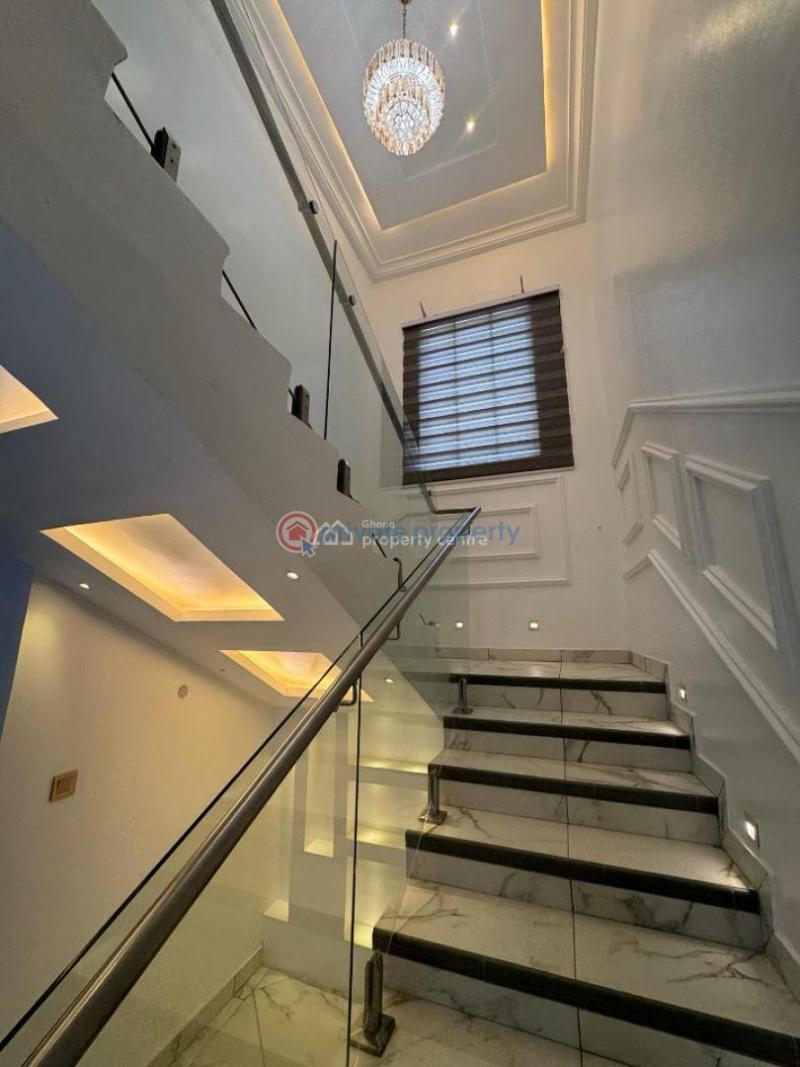 6 bedroom Hostel For Sale Lakeside Estates. Adenta Municipal Accra - 10