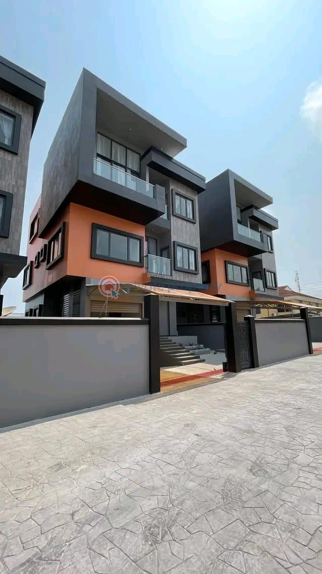 4 bedroom Townhouse For Rent Labone La Dade Kotopon Municipal Accra - 0