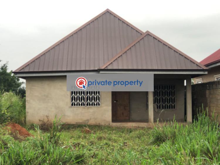 2 bedroom Detached Bungalow For Sale &nbsp;oyibi sasabi Road Oyibi Accra - 1