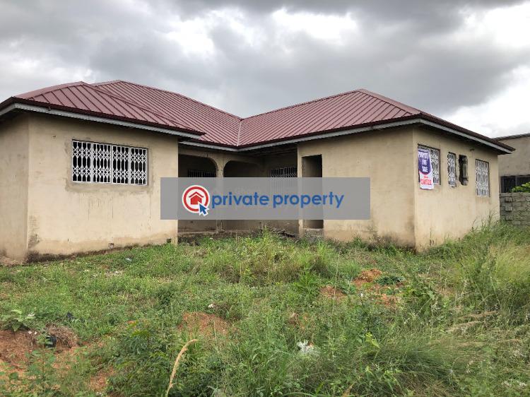 3 bedroom Detached Bungalow For Sale &nbsp;springfield Estate Community 24 Tema Accra - 2