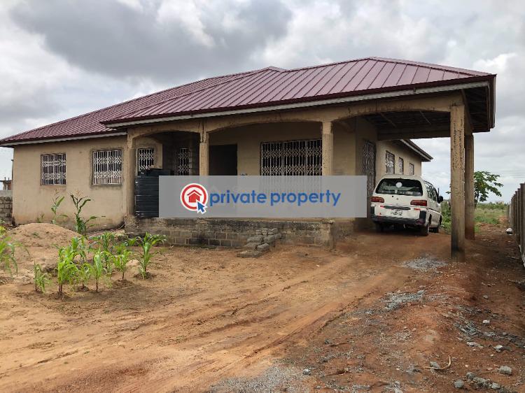 3 bedroom Detached Bungalow For Sale &nbsp;springfield Estate Community 24 Tema Accra - 1