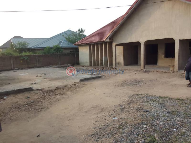 4 bedroom House For Sale Sapeiman Amasaman Ga West Municipal Accra - 1