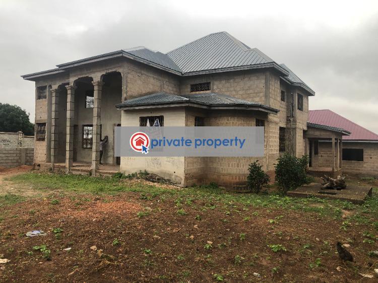 6 bedroom Detached Duplex For Sale &nbsp;toll Booth Adenta Municipal Accra - 4