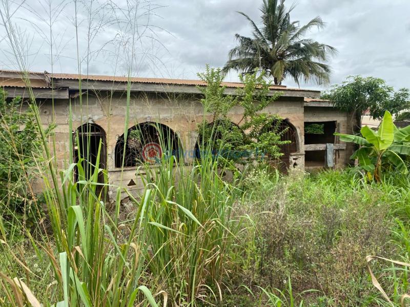 9 bedroom House For Sale Asouyeboa Ipt Near Winneba University Kumasi Metropolitan Ashanti - 1