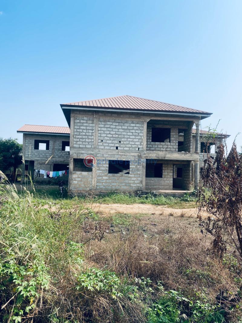 10 bedroom Block of Flats For Sale comm 25 Tema Accra - 7