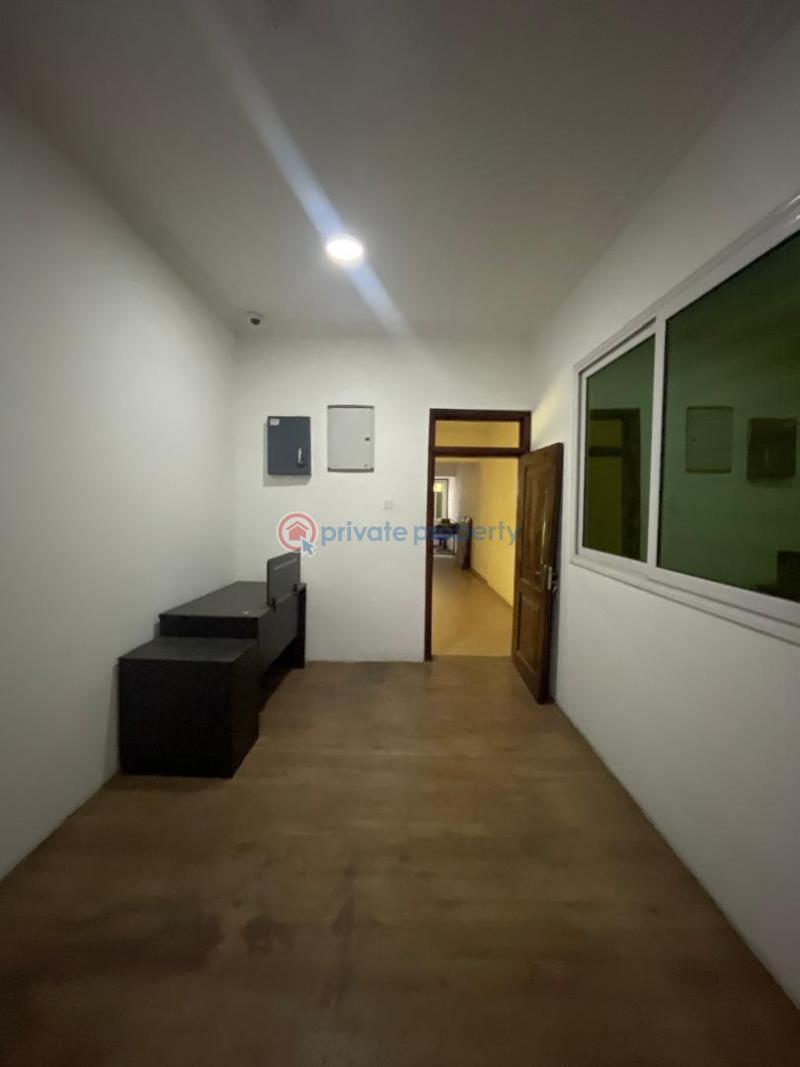 10 bedroom Office Space For Rent Airport Residential Area Accra - 8