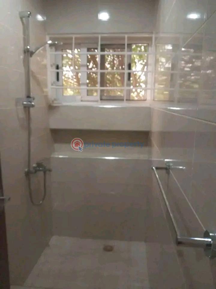 2 bedroom House For Rent Golden Gate, Regimanuel Estate Spintex Accra - 8