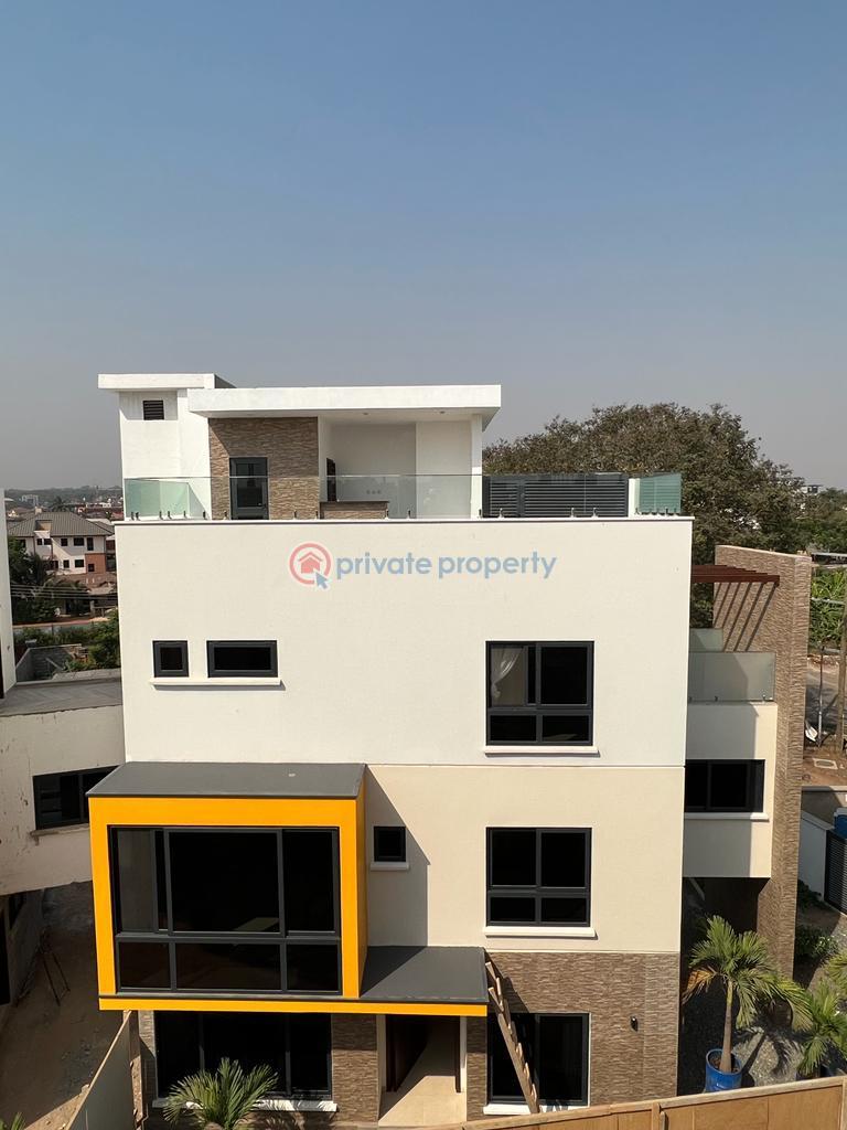 3 bedroom Townhouse For Sale Airport Residential Area Accra - 0