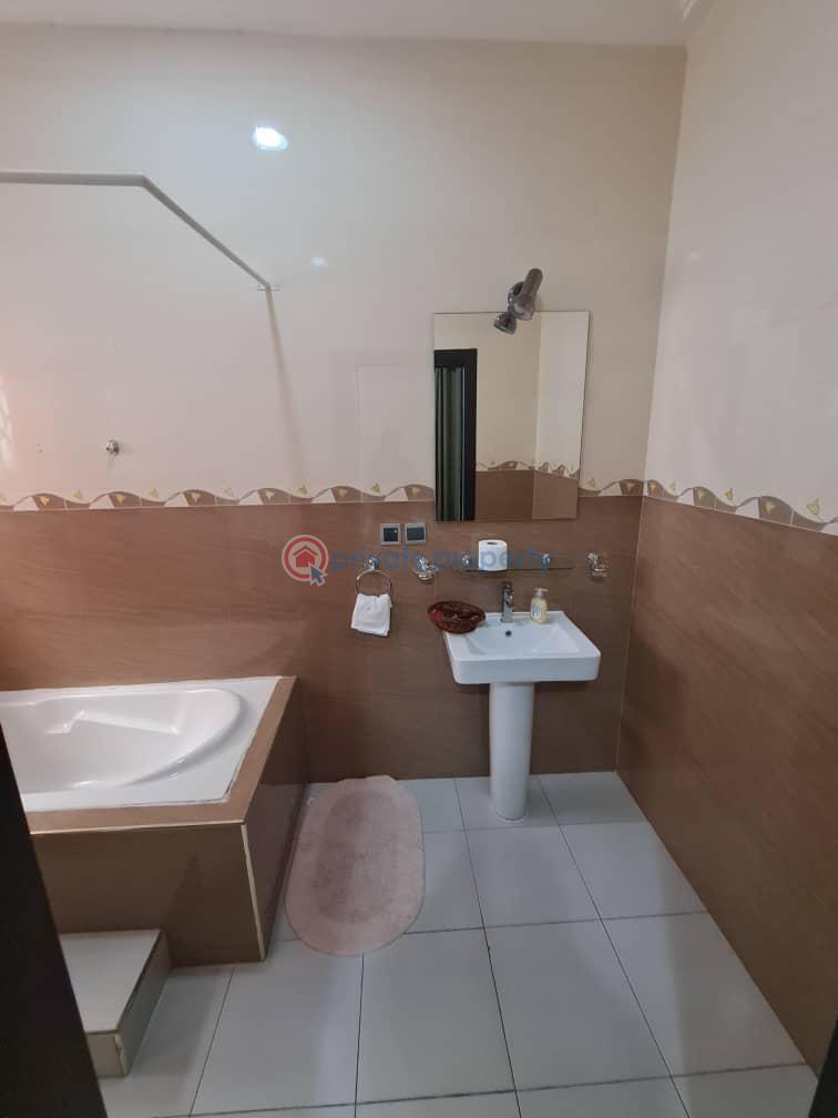 4 bedroom Townhouse For Sale Cantonments Accra - 4