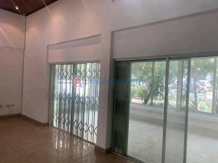 5 bedroom Warehouse For Sale Close To The Italian Embassy Accra Ghana Cantonments  - 6
