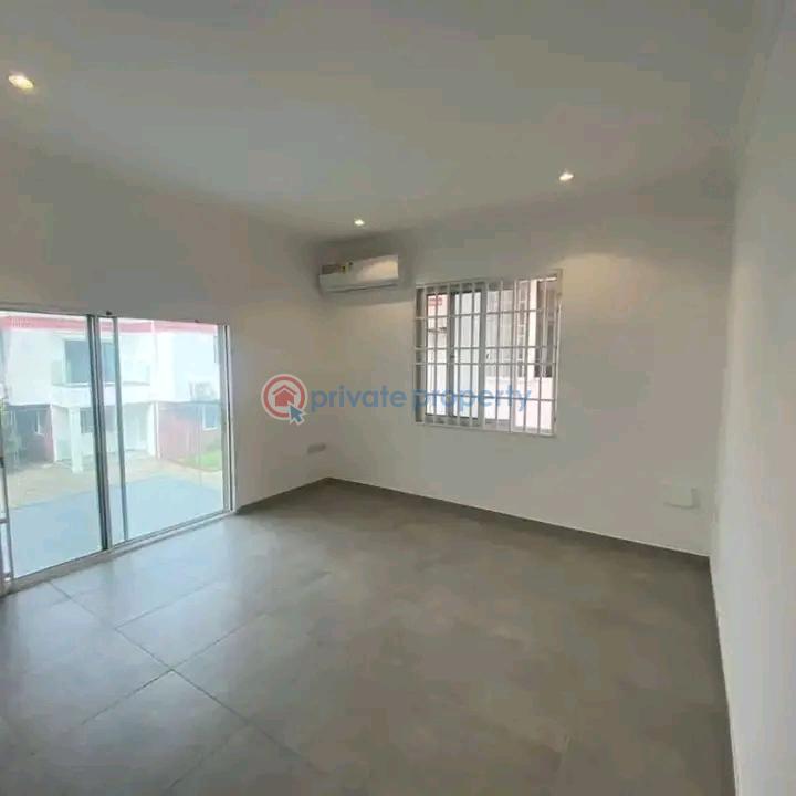 3 bedroom Townhouse For Rent Cantonments Accra - 2
