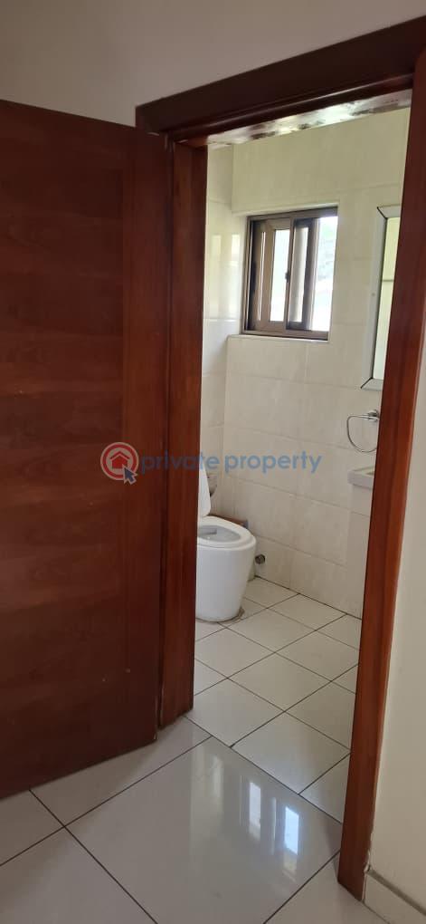 3 bedroom Apartment For Rent North Ridge Accra - 5