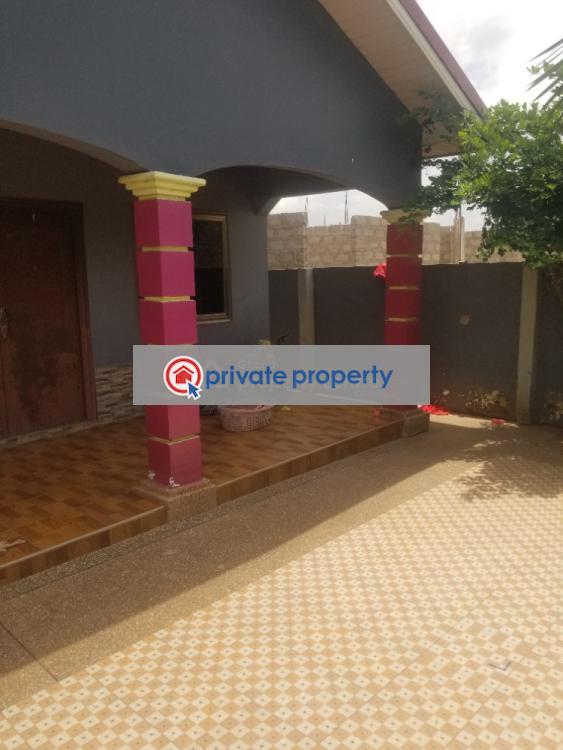 3 bedroom Detached Bungalow For Sale &nbsp;oyarifa Owusu Ansah Road, Close To Vision Hospital Oyarifa La Nkwantanang Madina Municipal Accra - 7