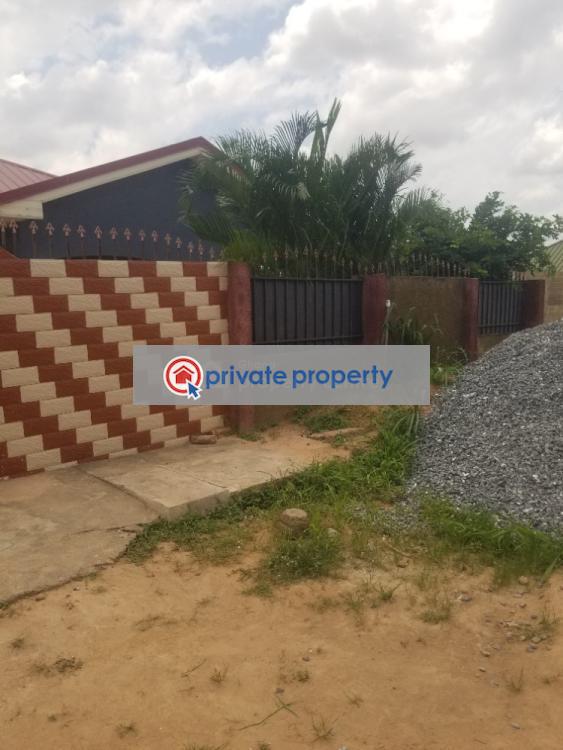 3 bedroom Detached Bungalow For Sale &nbsp;oyarifa Owusu Ansah Road, Close To Vision Hospital Oyarifa La Nkwantanang Madina Municipal Accra - 13