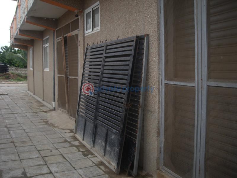 Warehouse For Rent Kaosa Obom Road Kasoa Awutu-Senya East Central Region - 8