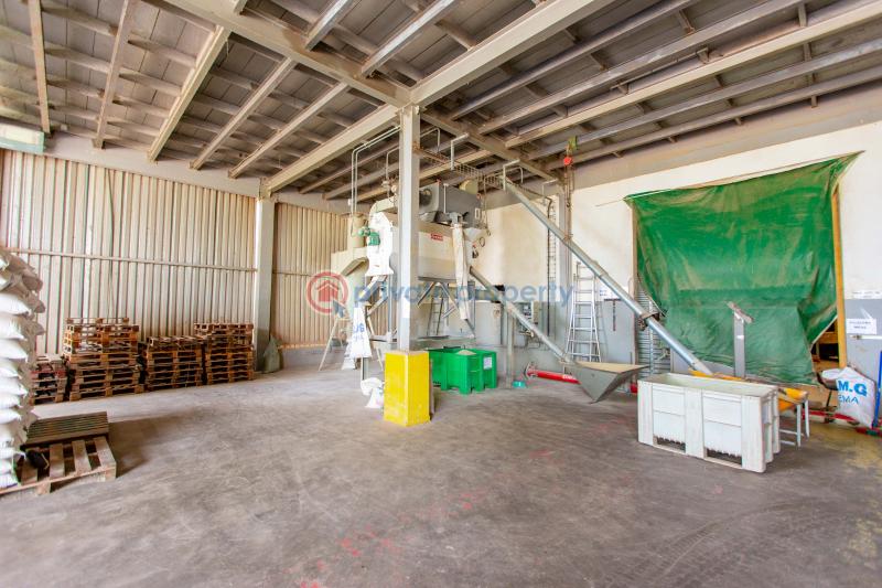 Warehouse For Sale Industrial Area Tema Accra - 10