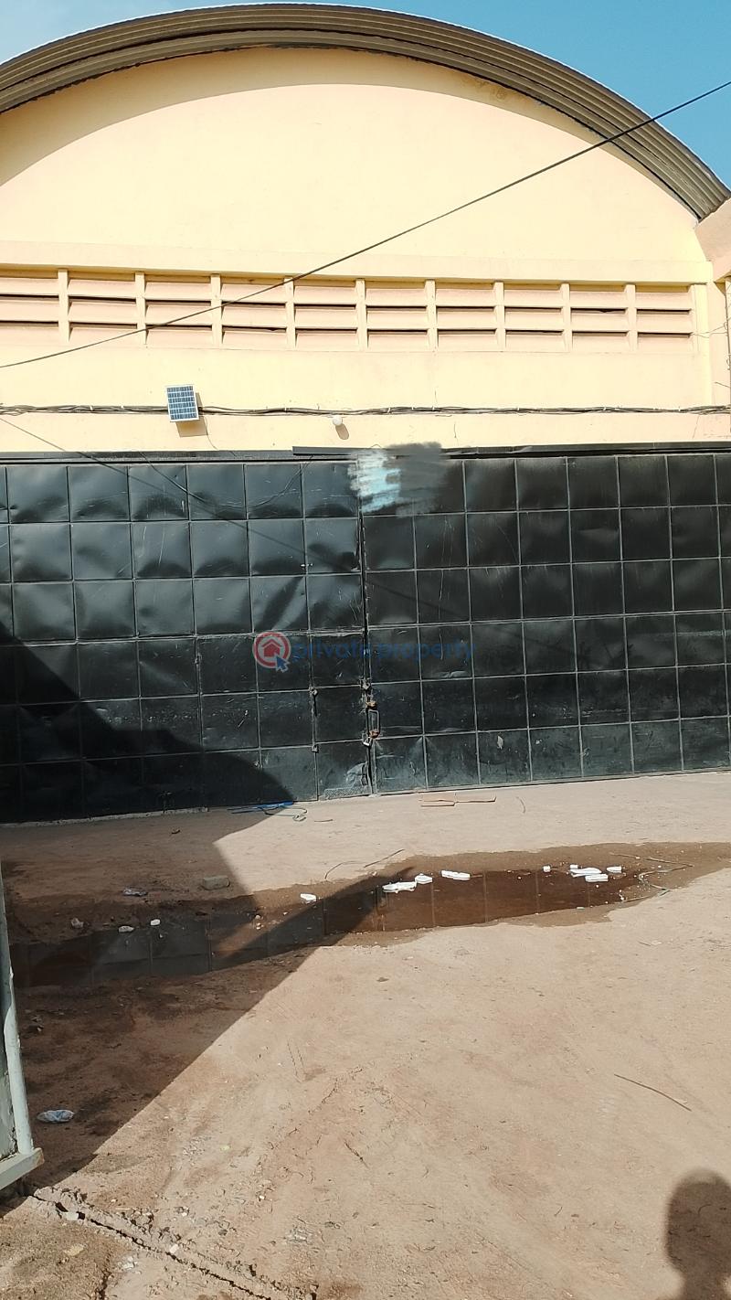 Warehouse For Rent Weija Old Barrier. Weija Ga South Municipal Accra - 3