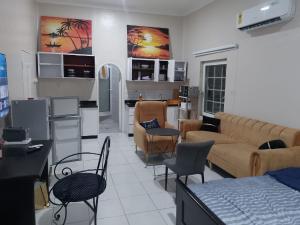 1 bedroom Apartment For Rent The Browns Realtor ,osu Oxford Street Osu Road Accra