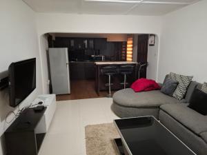 2 bedroom House For Rent Abelemkpe Accra