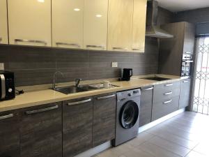 2 bedroom Apartment For Rent Accra Ghana Cantonments 