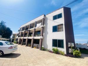 3 bedroom Apartment For Rent Tesano Accra