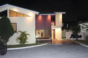 3 bedroom Townhouse For Rent Airport Residential Area Accra