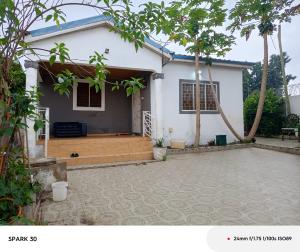 4 bedroom House For Sale Manhean Cemetery Glass House Accra Metropolitan 