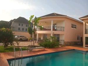 5 bedroom House For Sale East Airport Airport Residential Area Accra