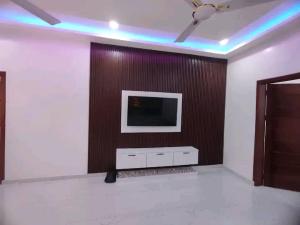 2 bedroom Apartment For Rent Osu Accra