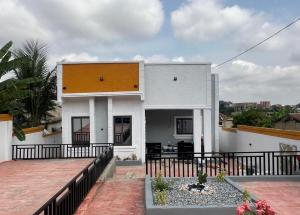 4 bedroom House For Sale Asokore Mampong, Parkoso Main Street Mampong Municipal Ashanti