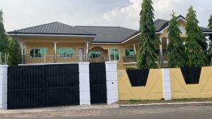9 bedroom House For Rent East Legon Accra