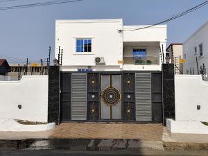 4 bedroom House For Sale Ogbojo Adenta Municipal Accra