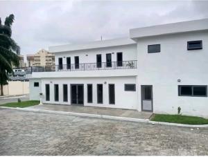8 bedroom Commercial Property For Rent Airport Residential Area Accra