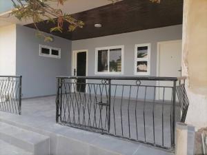 2 bedroom Apartment For Rent Tesano Accra