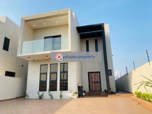 5 bedroom Detached Duplex For Sale &nbsp;lakeside Estate Adenta Municipal Accra