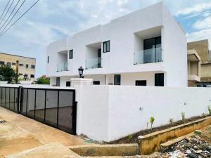 2 bedroom House For Rent Adjiringanor East Legon Accra