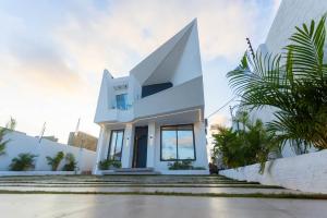 3 bedroom House For Sale West Trasacco Accra East Legon 