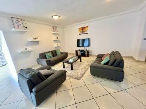 3 bedroom Apartment For Sale Airport Residential Area Accra