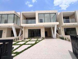 4 bedroom House For Sale Adjiringanor East Legon Accra