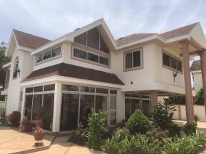 4 bedroom Detached Bungalow For Rent Castle Area Osu Road Accra
