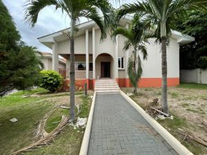 5 bedroom House For Sale Regimaul Gray Estate East Airport Airport Residential Area Accra