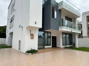 5 bedroom Townhouse For Sale Airport Residential Area Accra