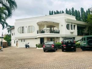 5 bedroom Townhouse For Rent Cantonments Accra