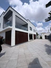 6 bedroom House For Sale Manet East Airport Airport Residential Area Accra