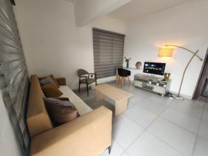 1 bedroom Apartment For Rent A&c Mall Accra East Legon 