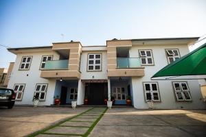 2 bedroom Apartment Short let East Legon Accra