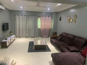 2 bedroom Apartment Short let Abdijan Avenue East Legon Accra
